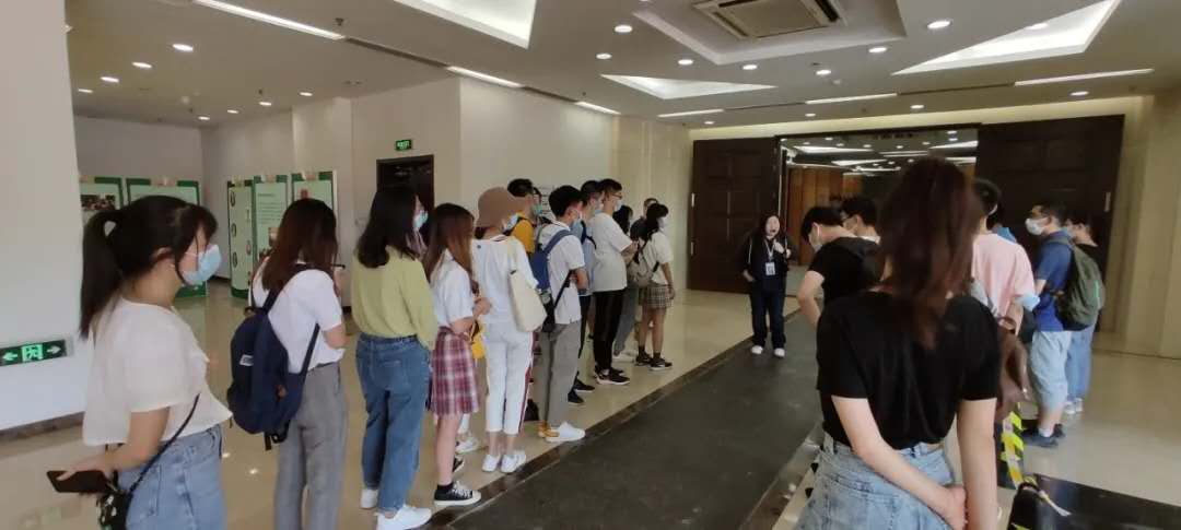 http://xsg.tsinghua.sh-bjqx.com/publish/xsg/8500/20200915085616007438894/1600131611536.jpg