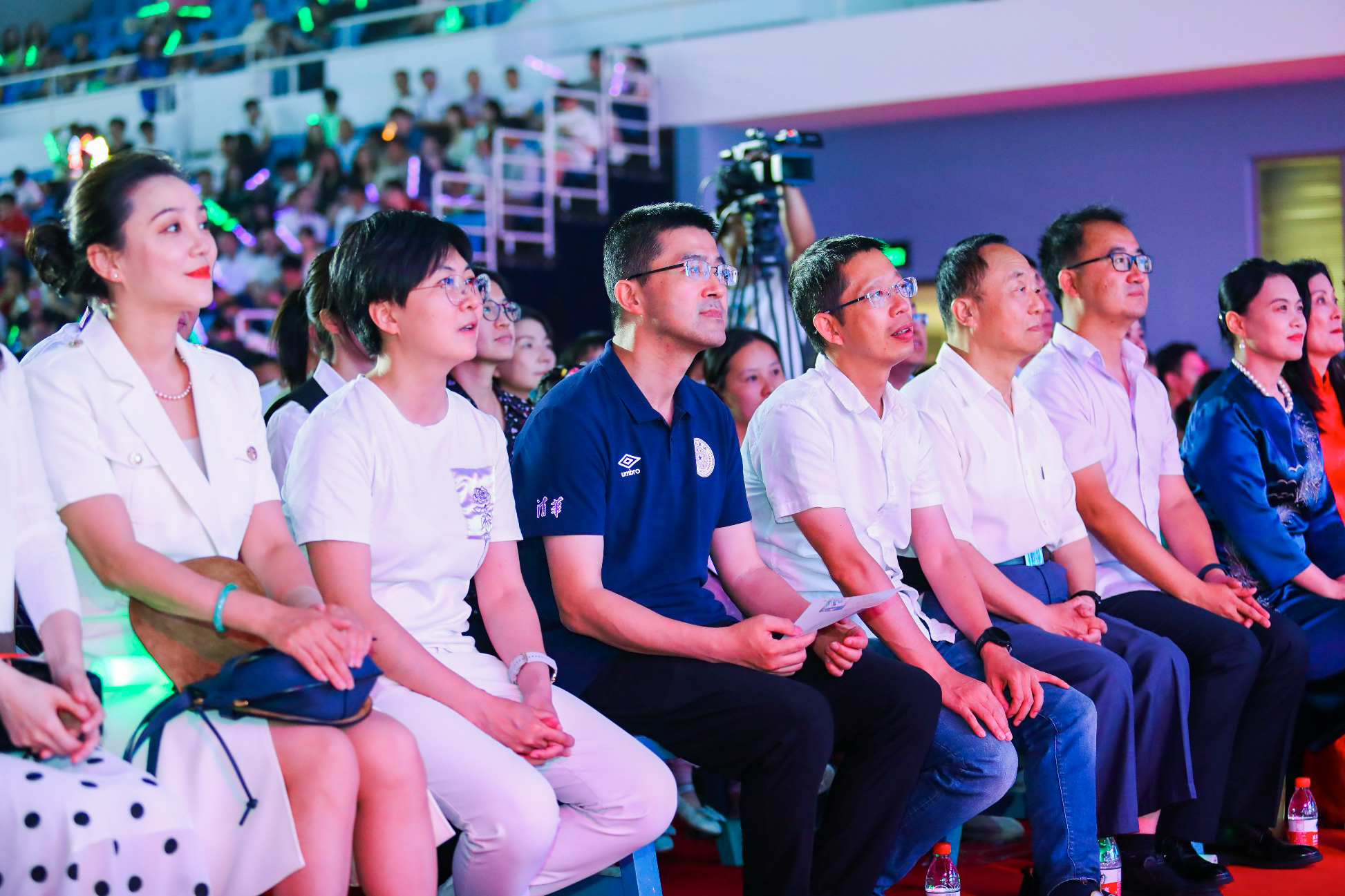 20230622-精品无码久久久久久久久_国产精品一区二区三区四区五区_欧美亚洲国产激情一区二区_午夜精品久久久久久久久久久久_亚洲欧洲中文日韩久久AV乱码_91精品欧美一区二区三区_久久精品一区二区免费播放_日韩高清大片永久免费入口_久久国产欧美日韩精品免费_欧美一区二区三区久久综合_国产精品天天狠天天看2023年毕业晚会-清大嘉艺-学校领导老师与毕业生共同观看晚会.jpg